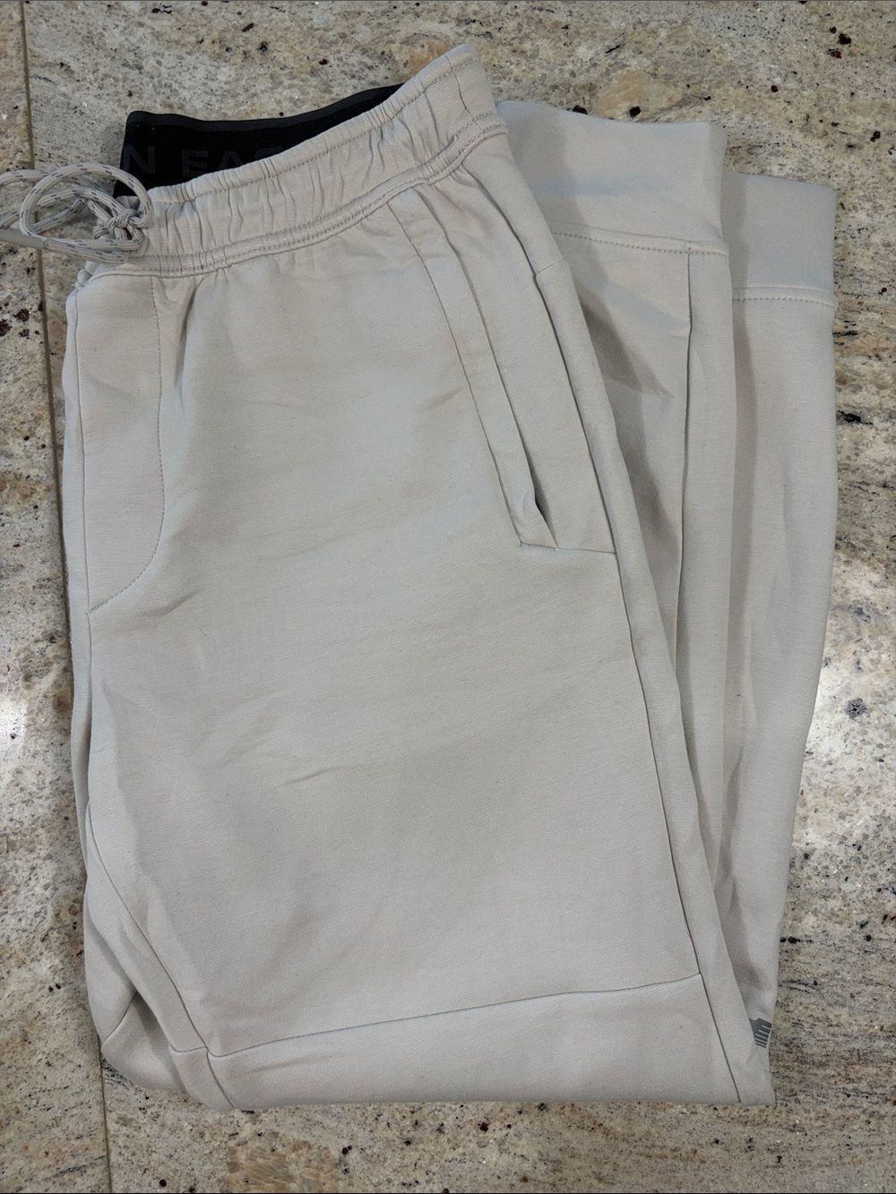 NWOT AE Men's Cream Jogger Pants – Comfortable Everyday Sweatpants